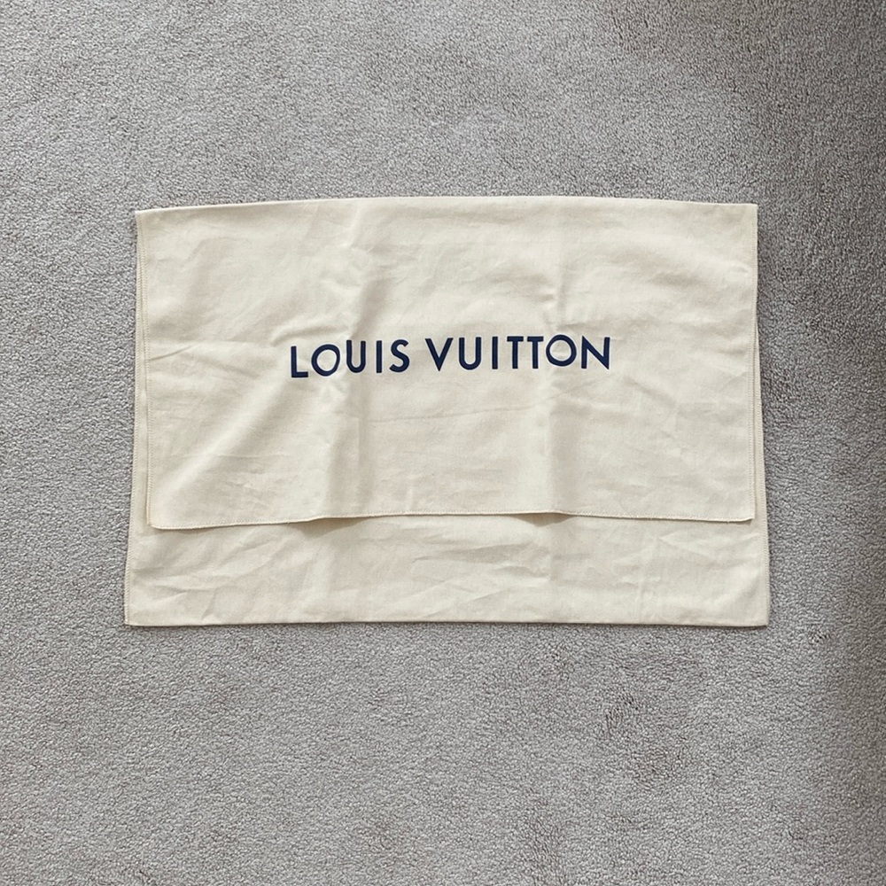 Louis Vuitton Med Dust Cover